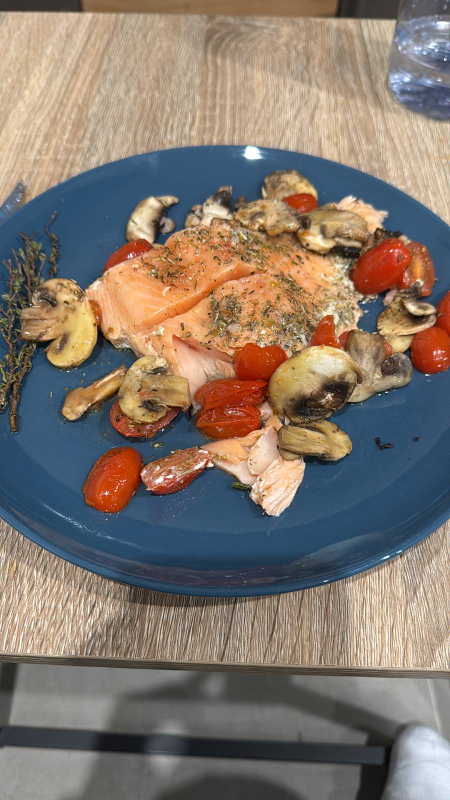 Saumon en papillote tomates cerises et champignons